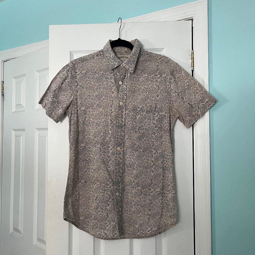 Paisley button up in beige and light blue; size S
